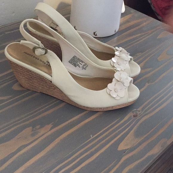 Montego Bay Club Shoes - Cream flower wedges